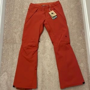 Burton Dryride Snowboard Pants NWT Women’s size Small.